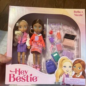 Bella & Nicole Dolls Set